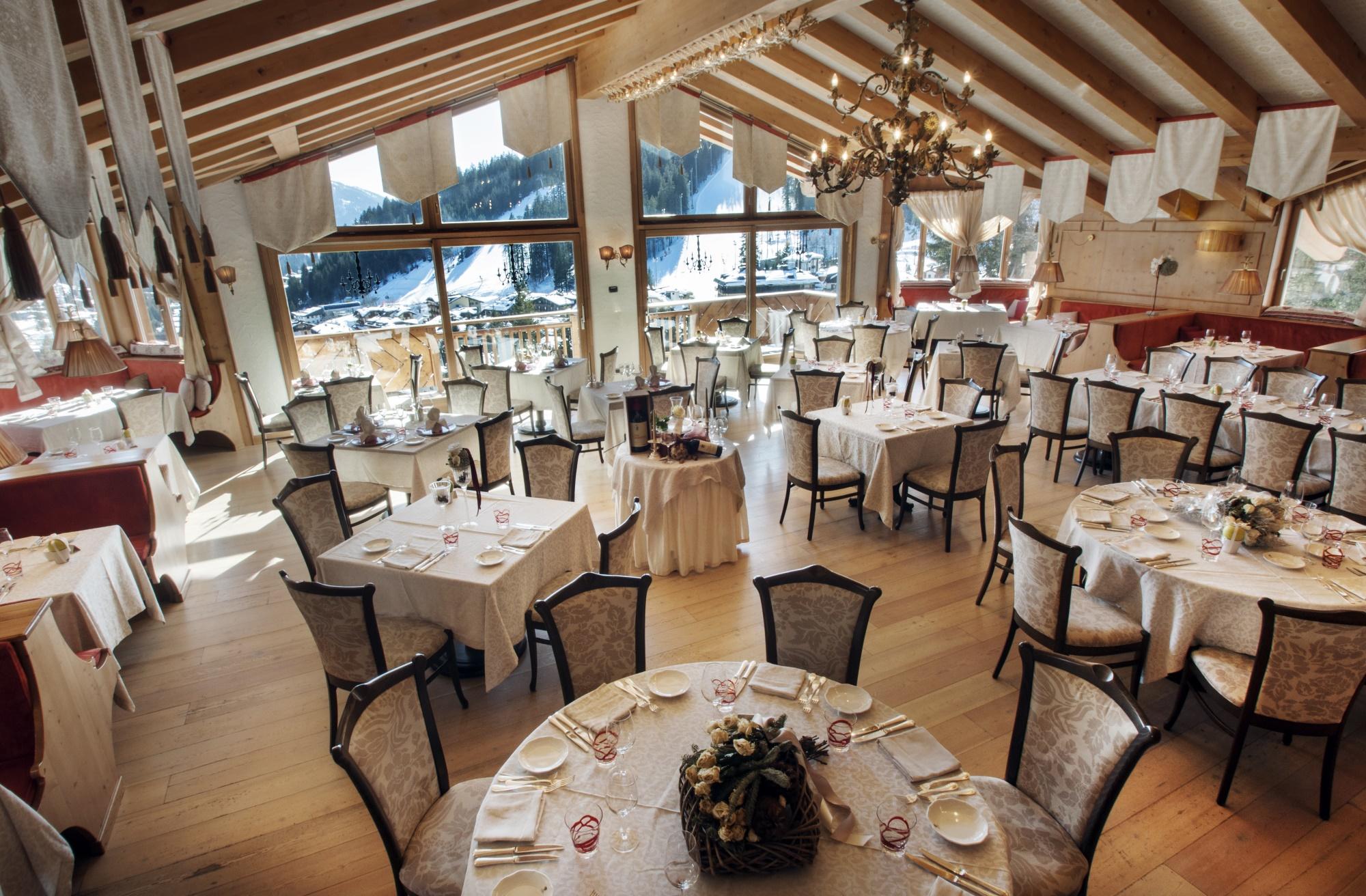 Cristal Palace Hotel Madonna di Campiglio Bagian luar foto