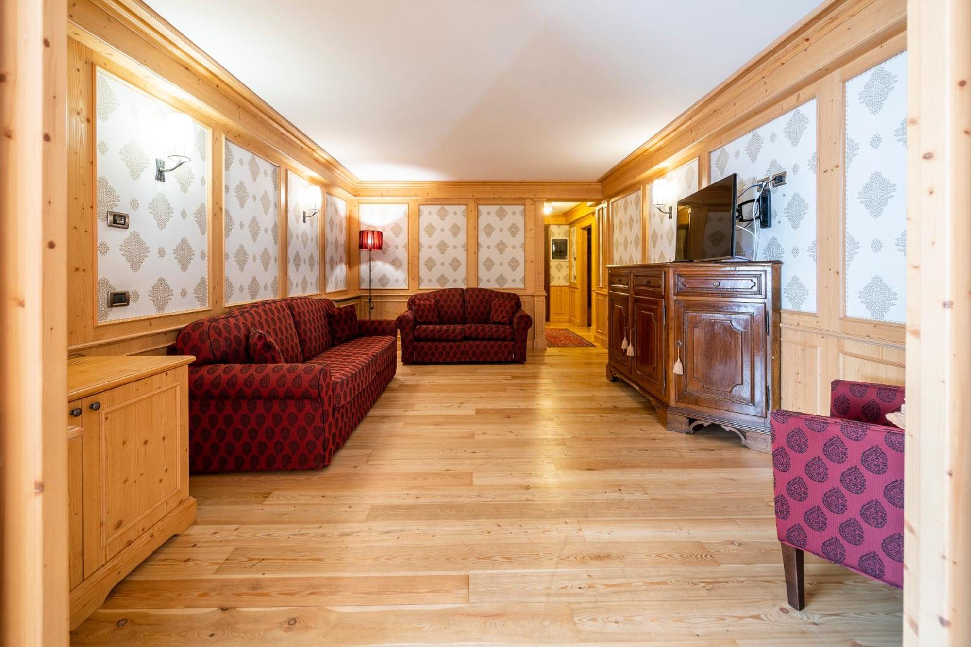 Cristal Palace Hotel Madonna di Campiglio Bagian luar foto