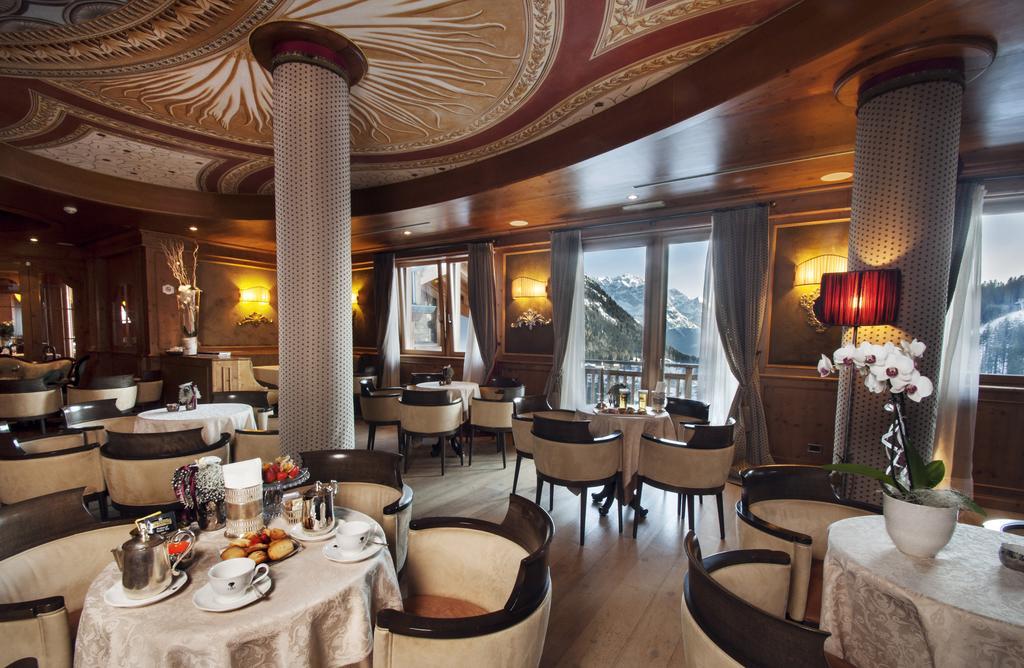 Cristal Palace Hotel Madonna di Campiglio Bagian luar foto