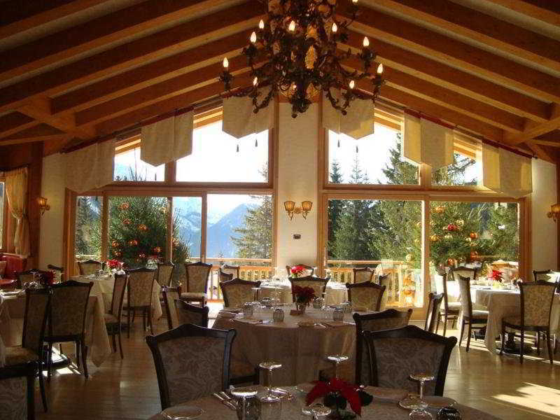 Cristal Palace Hotel Madonna di Campiglio Bagian luar foto