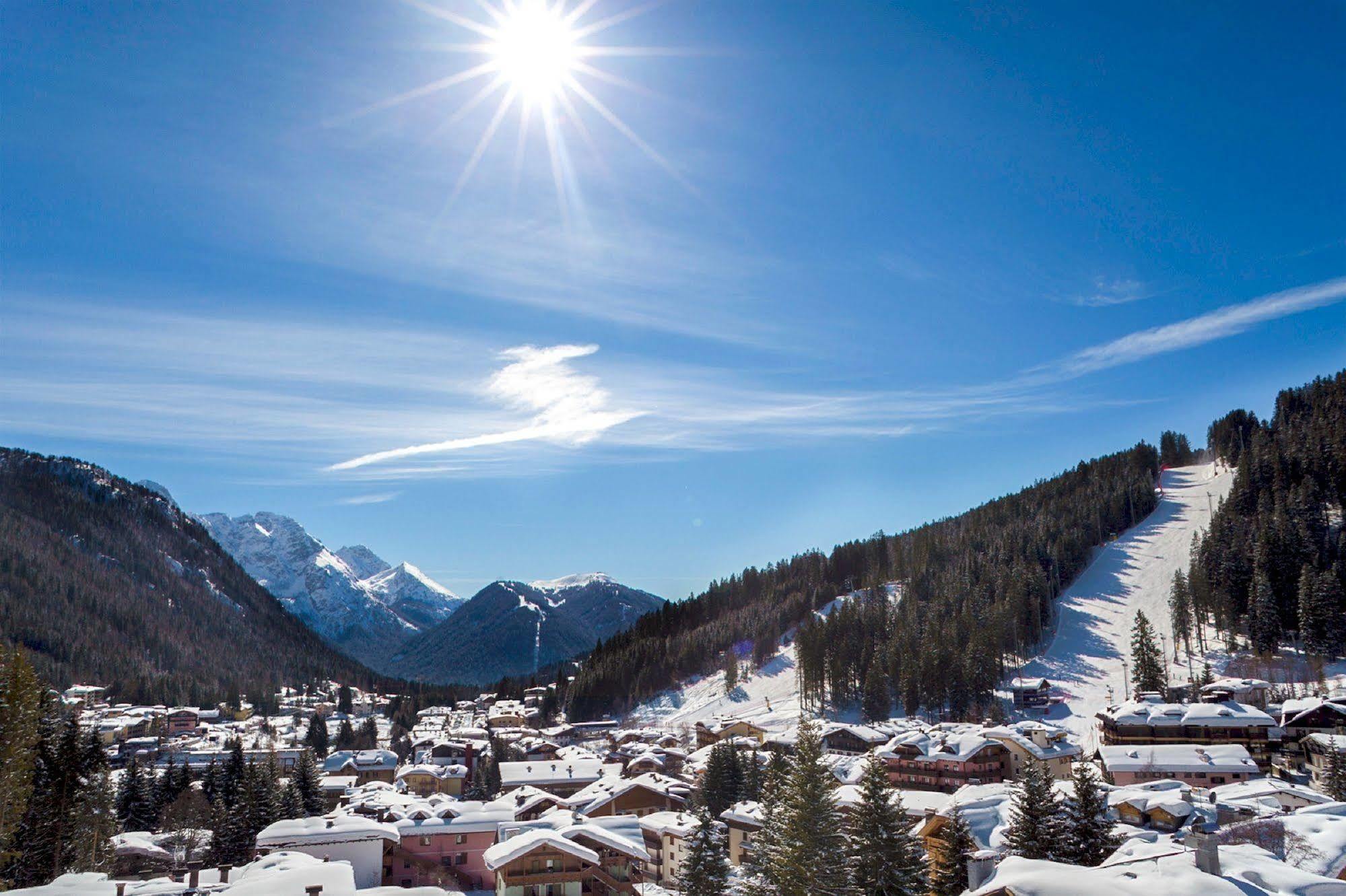 Cristal Palace Hotel Madonna di Campiglio Bagian luar foto