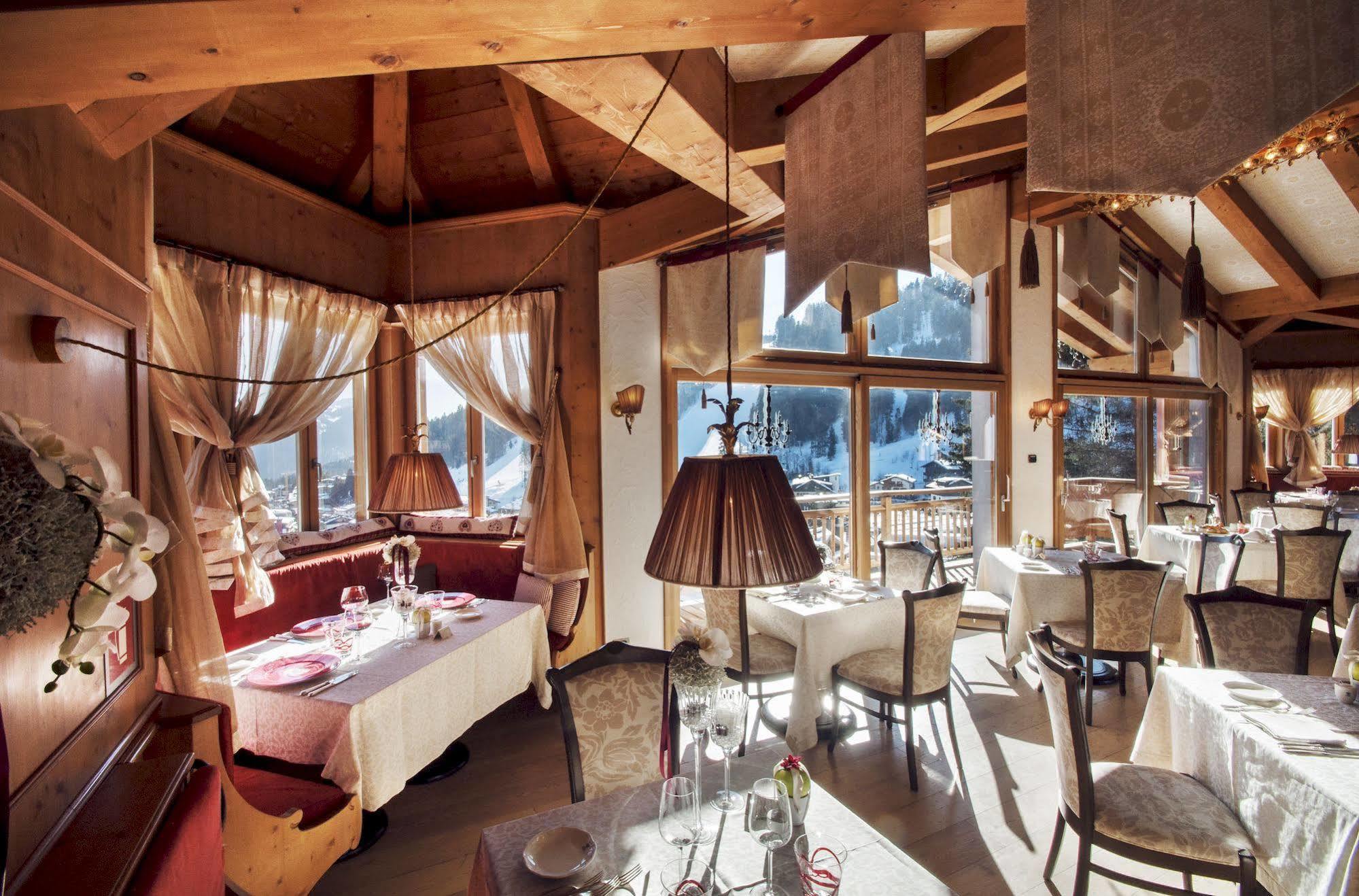 Cristal Palace Hotel Madonna di Campiglio Bagian luar foto